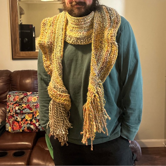 Multicolor handmade crochet Scarf - Picture 5 of 5